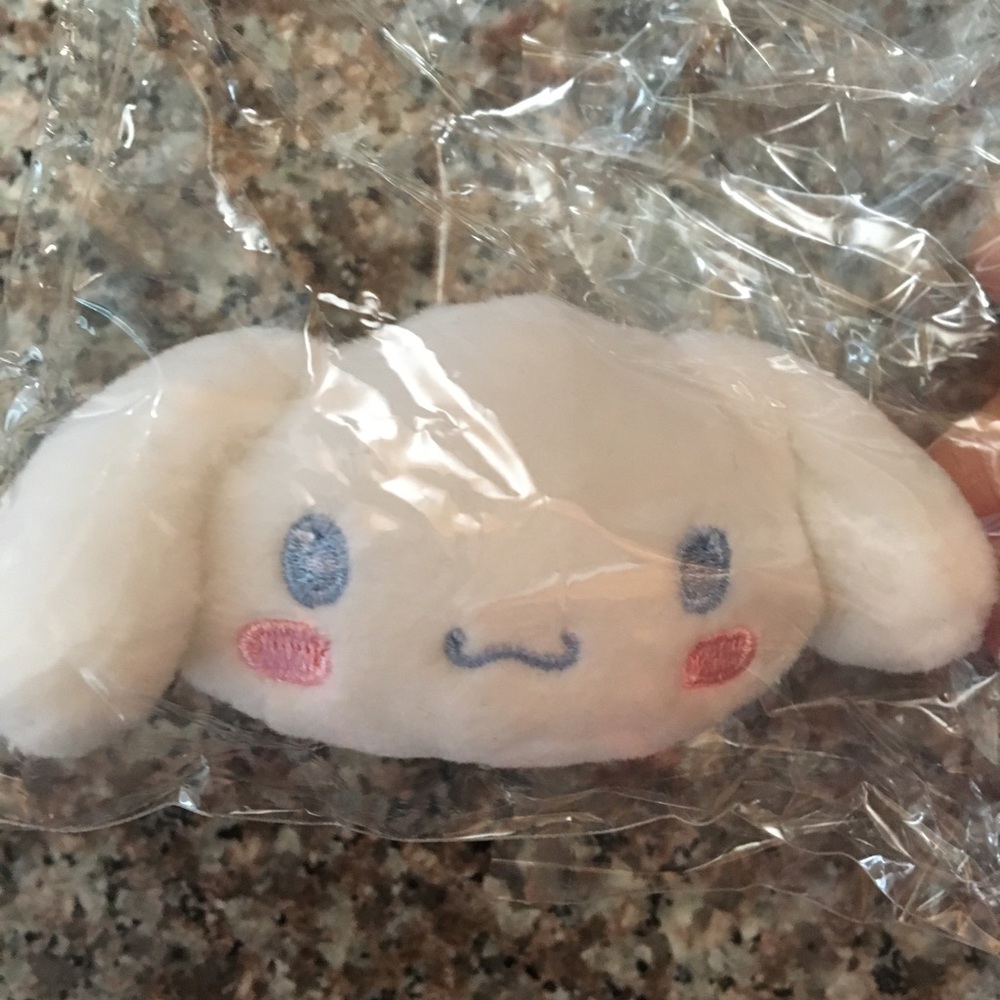 Cinnamoroll My Melody Plush Pin Set